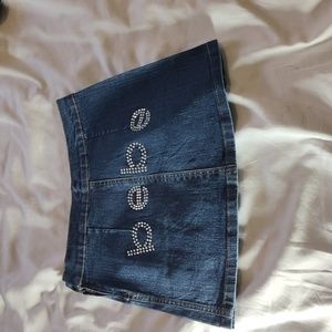 Skirt size small bebe